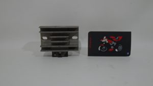 REGULADOR DE CORRIENTE  SUZUKI INTRUDER 750